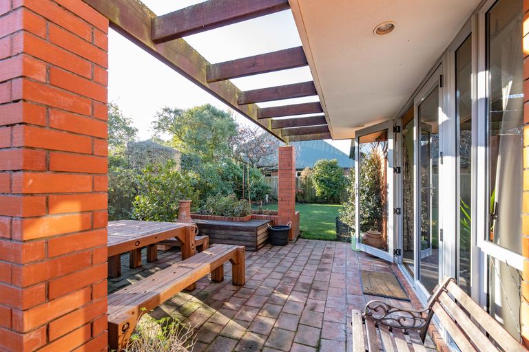 Photo of property in 104 Hamilton Avenue, Ilam, Christchurch, 8041