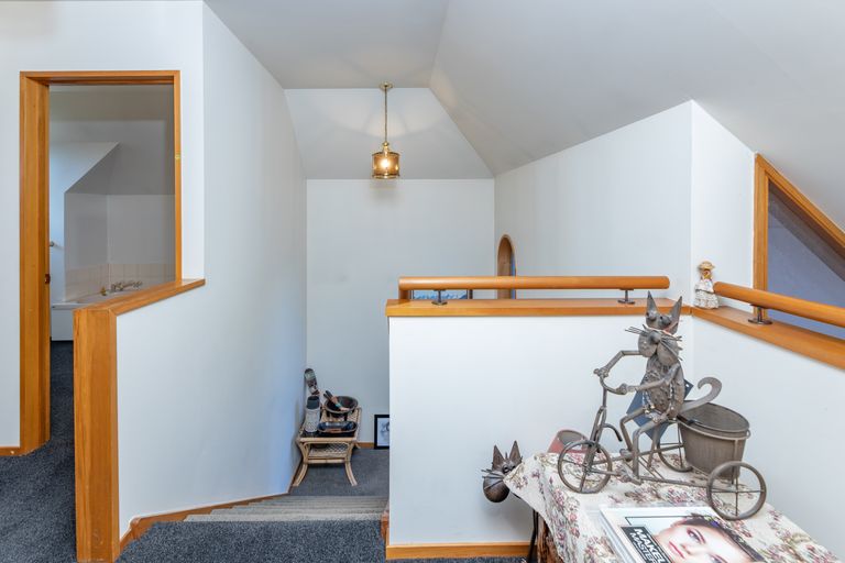 Photo of property in 104 Hamilton Avenue, Ilam, Christchurch, 8041