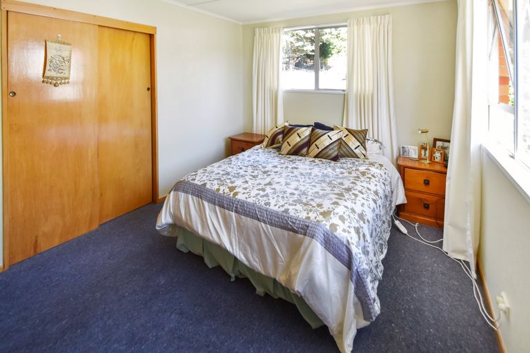 Photo of property in 16 Black Peak Road, Omarama, 9412