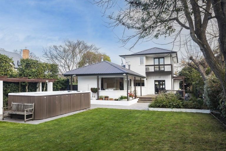 Photo of property in 36 Jacksons Road, Merivale, Christchurch, 8014
