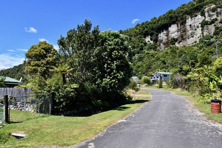 Photo of property in 9 Nikau Heights, Little Wanganui, Karamea, 7893