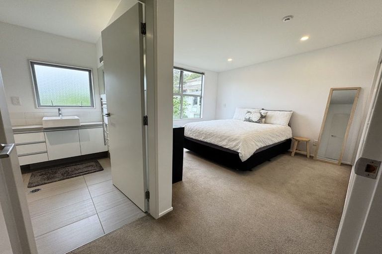 Photo of property in 59 Saddleback Grove, Karori, Wellington, 6012