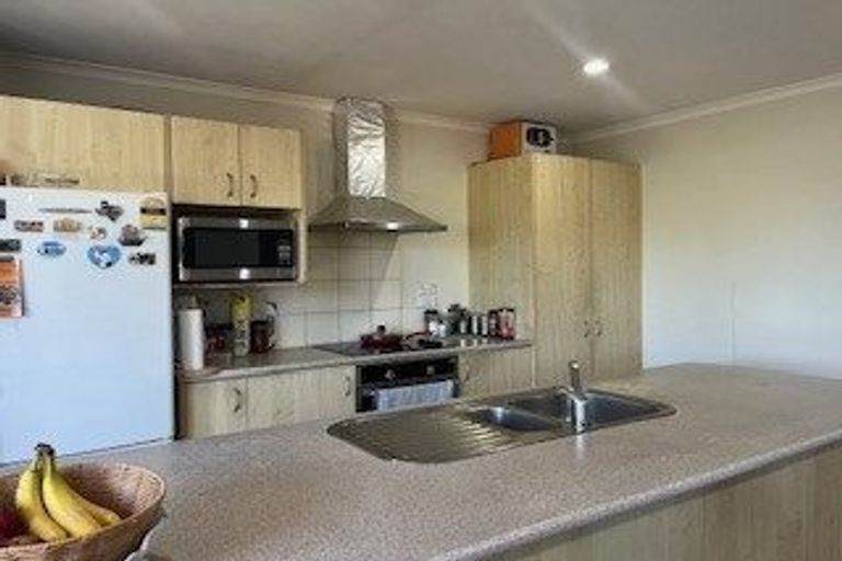 Photo of property in 2 Amsterdam Place, Avondale, Auckland, 0600