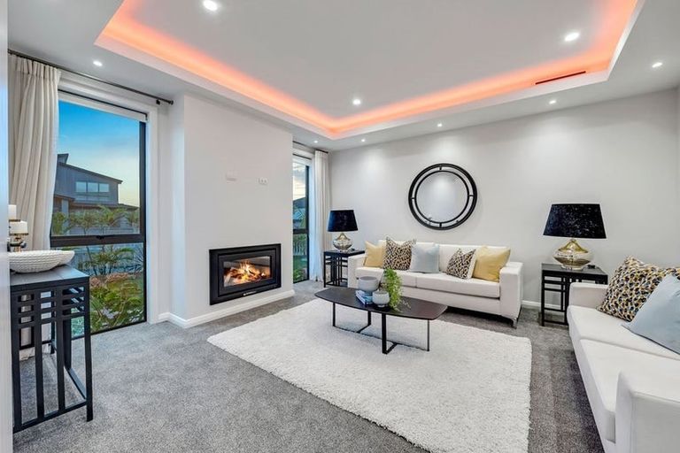 Photo of property in 2 Headsail Drive, Long Bay, Auckland, 0630