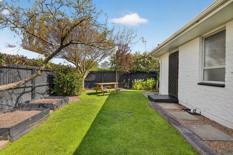 Photo of property in 2/21a Domain Terrace, Spreydon, Christchurch, 8024