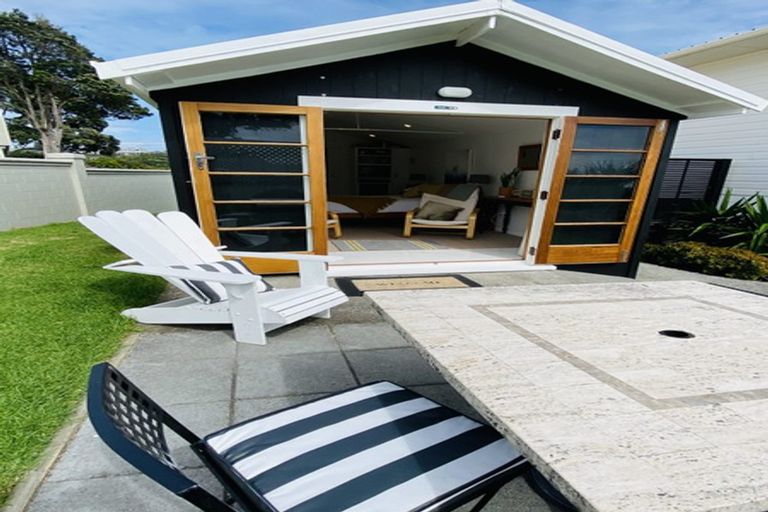 Photo of property in 4 Shearer Drive, Oakura, 4314