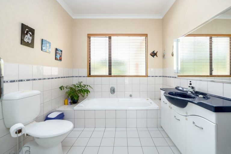 Photo of property in 138 Te Wharau Road, Gladstone, Masterton, 5883