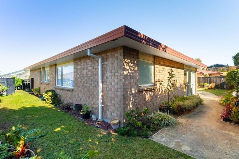Photo of property in 5 Beachwater Grove, Paraparaumu Beach, Paraparaumu, 5032
