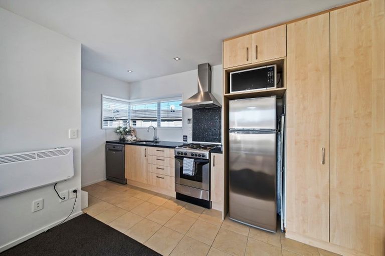 Photo of property in Merivale Manor Townhouse, 123d Papanui Road, Merivale, Christchurch, 8014