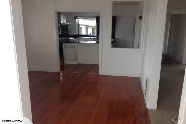 Photo of property in 421 Mangorei Road, Highlands Park, New Plymouth, 4312