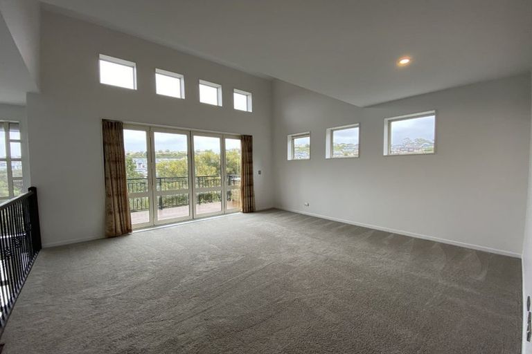 Photo of property in 36a Silver Moon Road, Albany Heights, Auckland, 0632