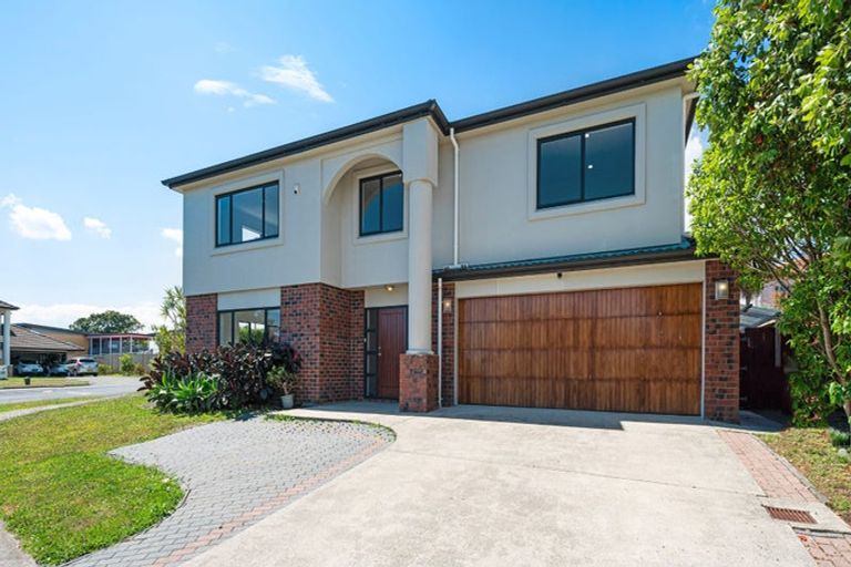 Photo of property in 35 Kestev Drive, Flat Bush, Auckland, 2016