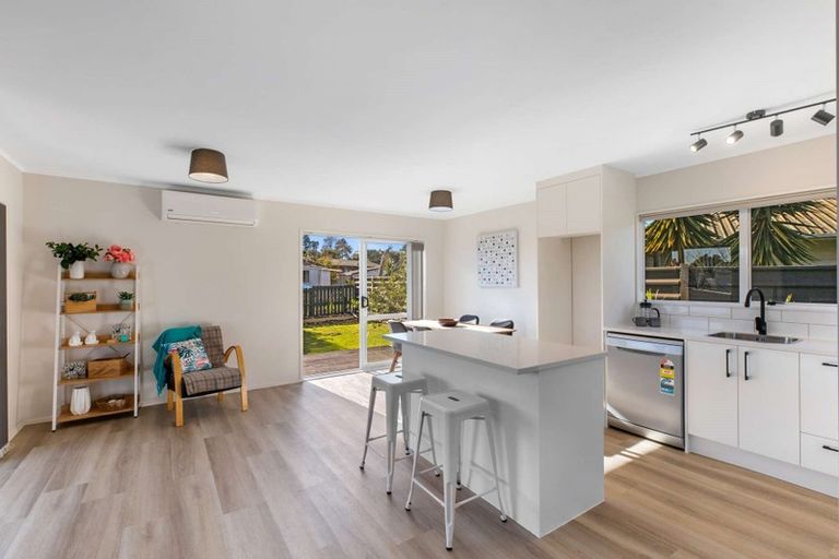 Photo of property in 48 Hamilton Drive, Waiuku, 2123