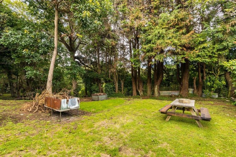 Photo of property in 136a Seaview Road, Westown, New Plymouth, 4310