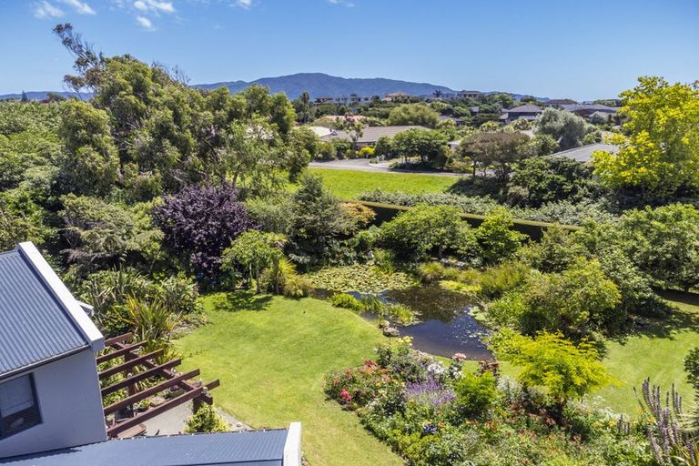 Photo of property in 33 Wood Leigh, Paraparaumu Beach, Paraparaumu, 5032