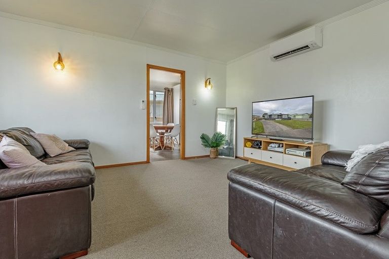 Photo of property in 18 Jackson Avenue, Highbury, Palmerston North, 4412