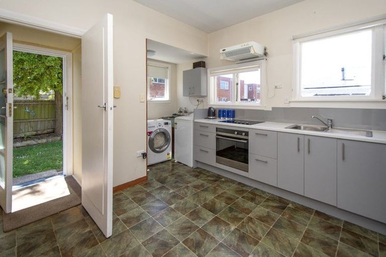 Photo of property in 53 Thackeray Place, Waltham, Christchurch, 8023