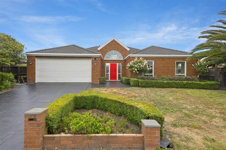 Photo of property in 27 Aston Drive, Waimairi Beach, Christchurch, 8083