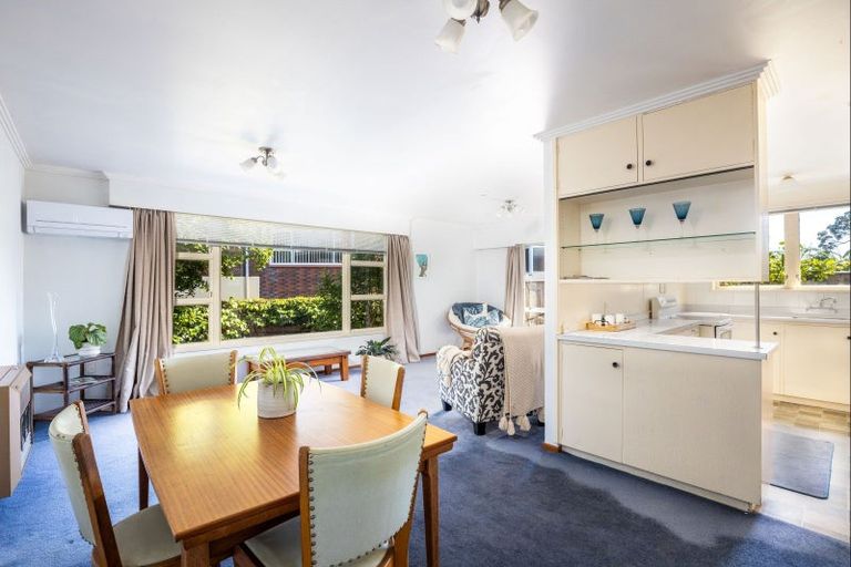 Photo of property in 16b Te Mete Terrace, Merrilands, New Plymouth, 4312