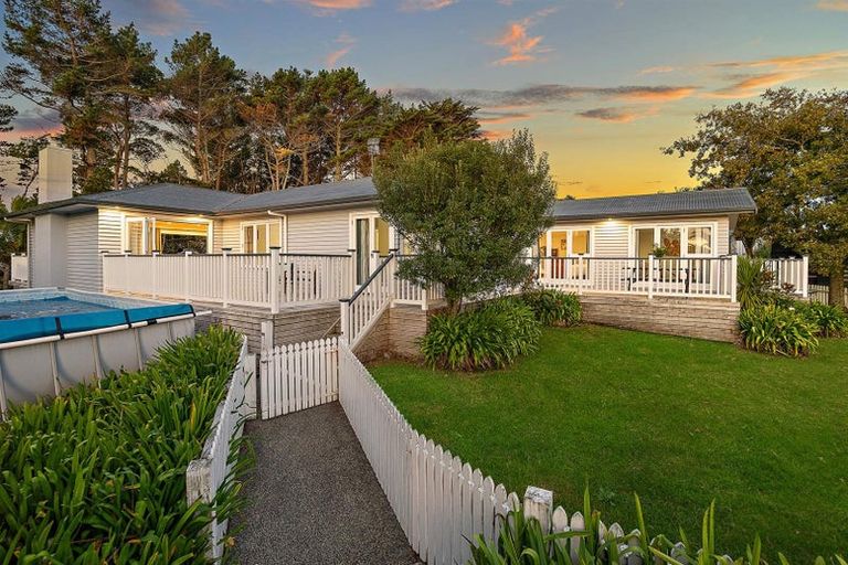 Photo of property in 603 Peak Road, Helensville, 0875