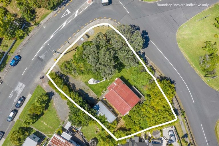 Photo of property in 1 Rame Road, Greenhithe, Auckland, 0632
