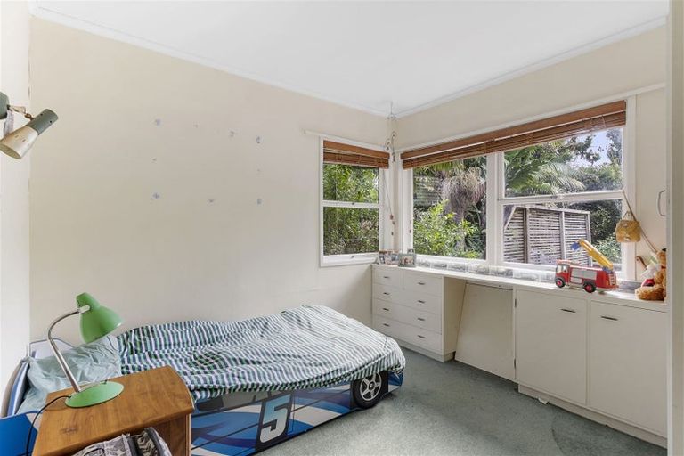 Photo of property in 32 Monarch Avenue, Hillcrest, Auckland, 0627