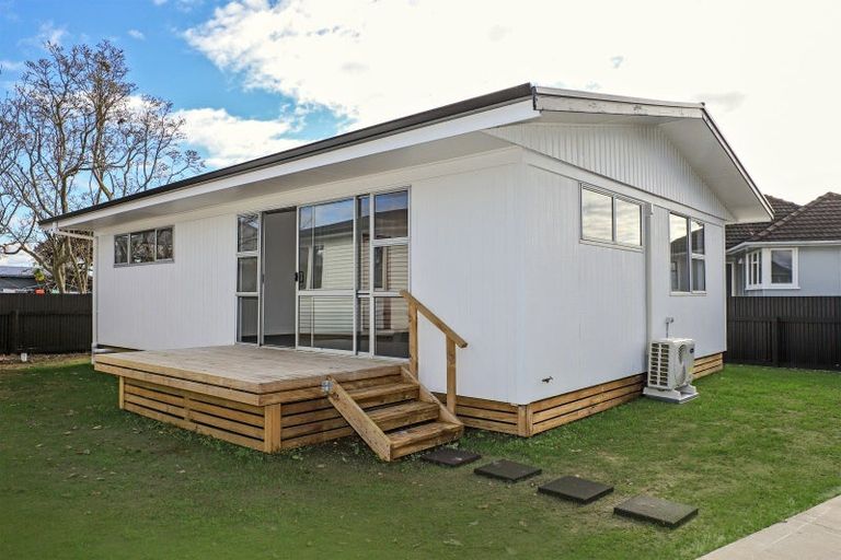 Photo of property in 1025b-c Bledisloe Street, Raureka, Hastings, 4120