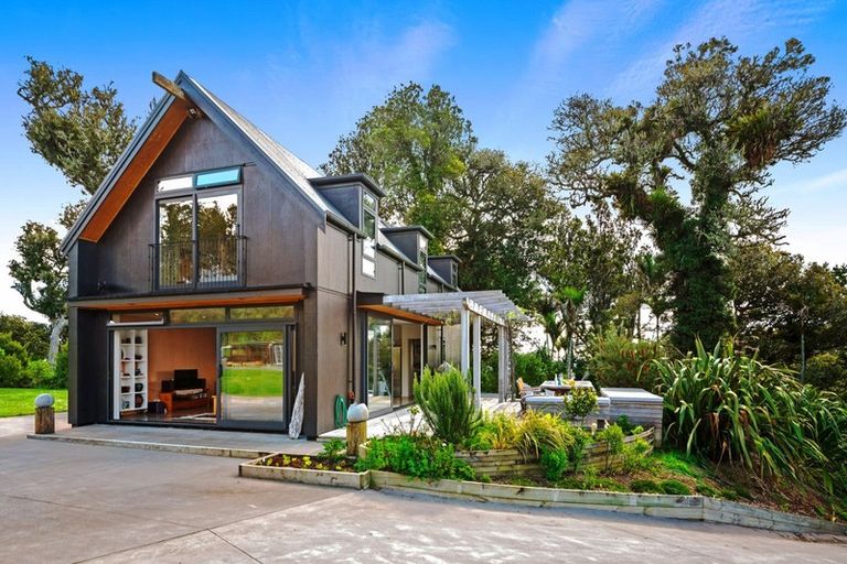 Photo of property in 350 Kimptons Road, Clevedon, Manurewa, 2576