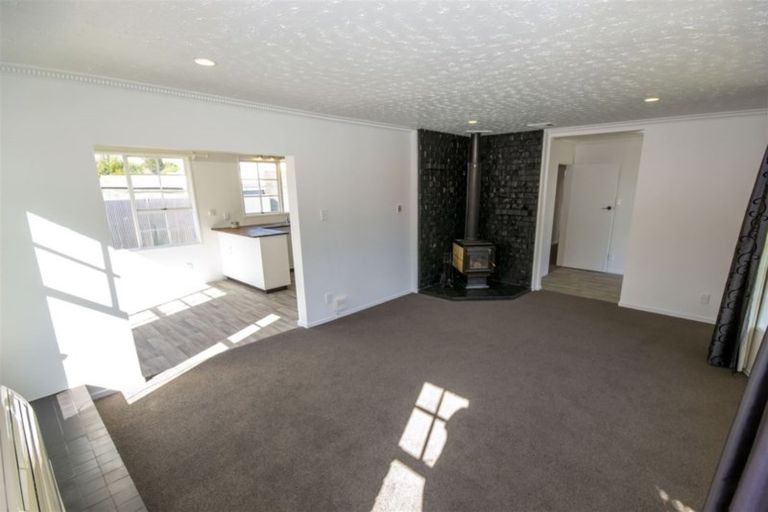 Photo of property in 8 Gibbs Drive, Woodend, 7610