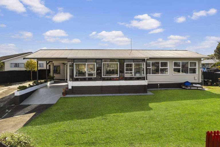 Photo of property in 66 Sunlands Drive, Manurewa, Auckland, 2102