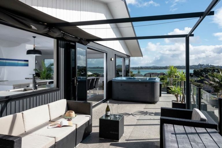 Photo of property in 64a Hattaway Avenue, Bucklands Beach, Auckland, 2012