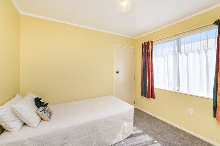 Photo of property in 3b Denbigh Square, Feilding, 4702