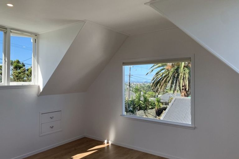 Photo of property in 72a Carlisle Road, Browns Bay, Auckland, 0632