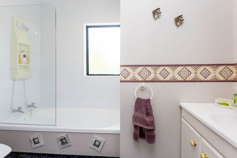 Photo of property in 39b Gemstone Drive, Birchville, Upper Hutt, 5018