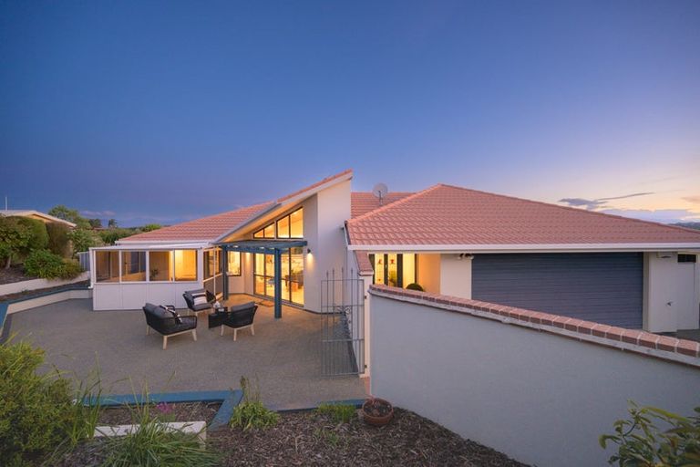 Photo of property in 6 Coutts Place, Mapua, 7005