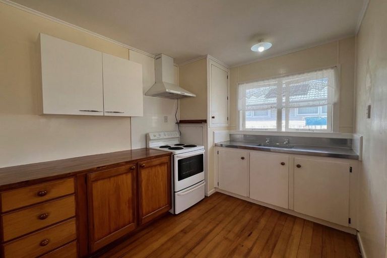 Photo of property in 6 Ashley Avenue, Mangere East, Auckland, 2024