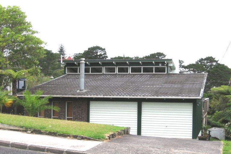 Photo of property in 34 Neptune Avenue, Beach Haven, Auckland, 0626