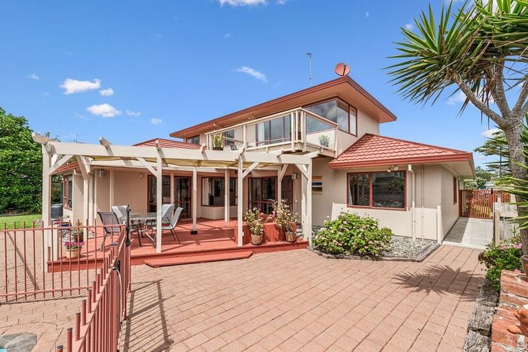 Photo of property in 303 Manly Street, Paraparaumu Beach, Paraparaumu, 5032