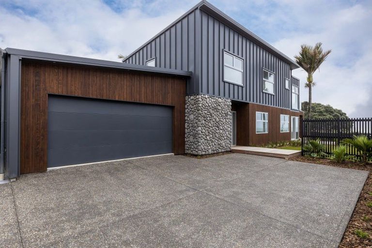 Photo of property in 16b Hine Street, New Plymouth, 4310
