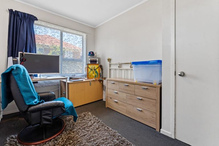 Photo of property in 1/4046 Great North Road, Glen Eden, Auckland, 0602