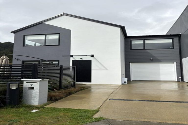 Photo of property in 7 Desert Gold Lane, Wallaceville, Upper Hutt, 5018
