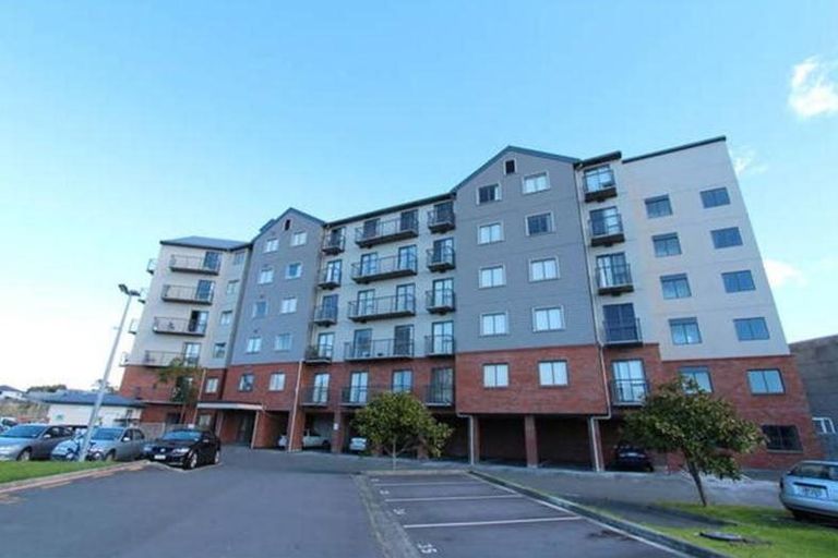 Photo of property in 5k/17 Crown Lynn Place, New Lynn, Auckland, 0600