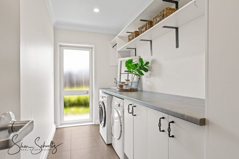 Photo of property in 18 Pahi Road, Paparoa, 0571