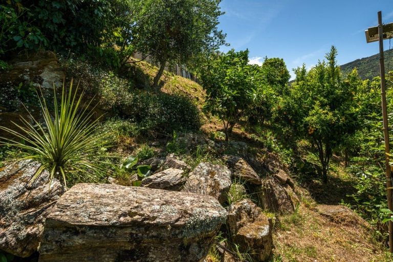 Photo of property in 579 Queen Charlotte Drive, Havelock, 7281