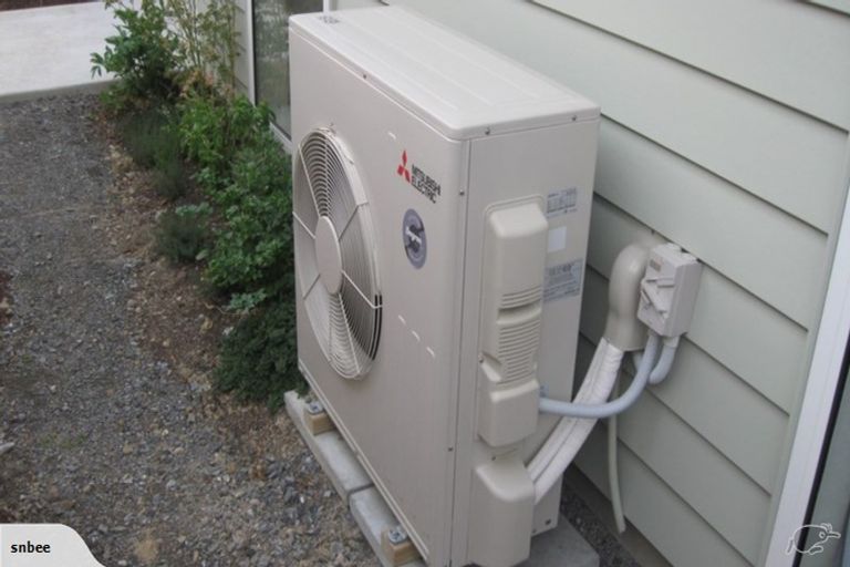 Photo of property in 12 Tapuhikura Street, Waikanae, 5036