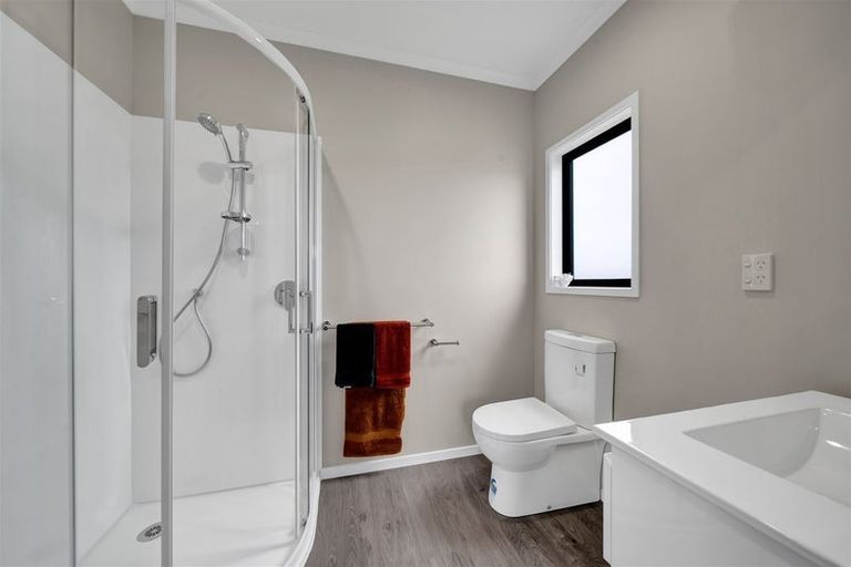 Photo of property in 5 Hinz Lane, Bell Block, New Plymouth, 4312