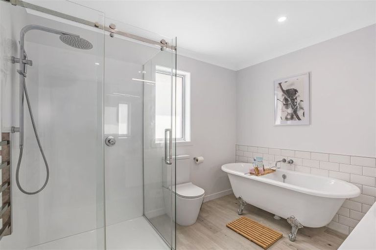 Photo of property in 16 Schooner Drive, Whitby, Porirua, 5024