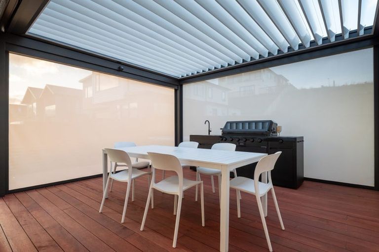 Photo of property in 44 Waitai Close, Long Bay, 0630