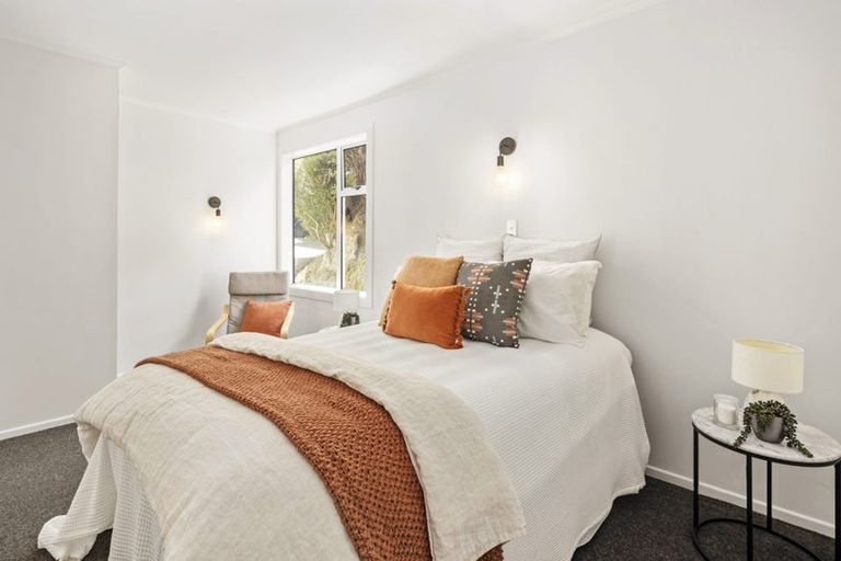 Photo of property in 36 Tio Tio Road, Miramar, Wellington, 6022