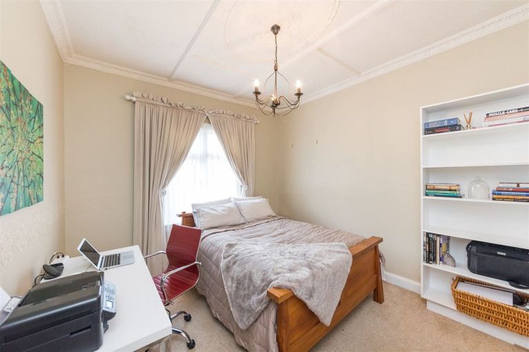 Photo of property in 10 Milverton Avenue, Hokowhitu, Palmerston North, 4410